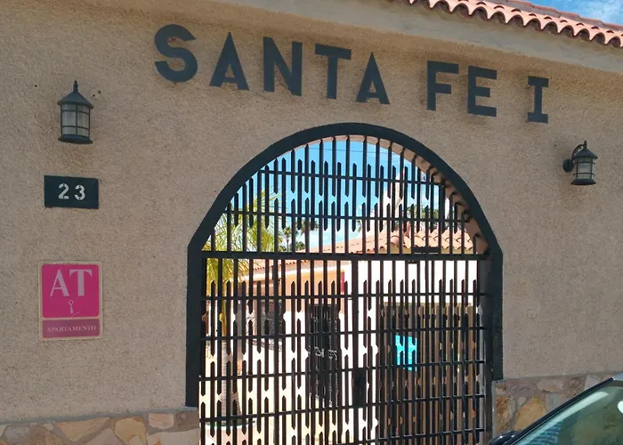 Santa Ferias 度假居 *