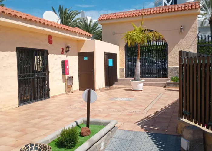 Santa Ferias 普拉亚戴尔雷安格莱斯